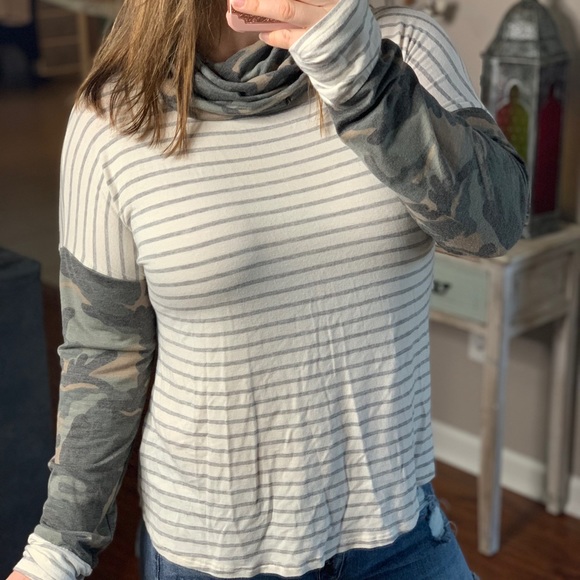 NWOT camo & striped cowl neck long sleeve top - Picture 1 of 1